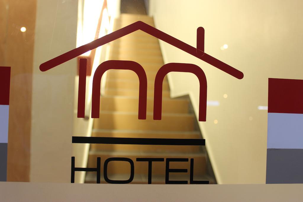 Inn Hotel เตลุคอินทัน ภายนอก รูปภาพ